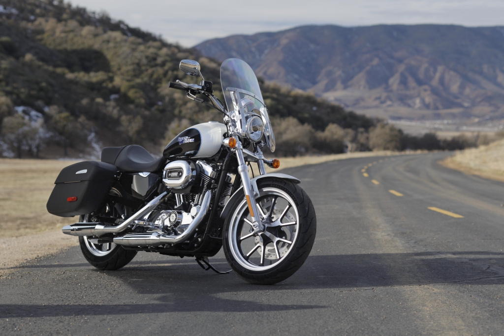 Harley-Davidson-SuperLow-1200T